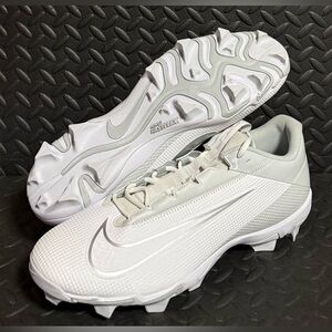 Mens Nike Athletic Football Cleats White Silver Size‎ 15